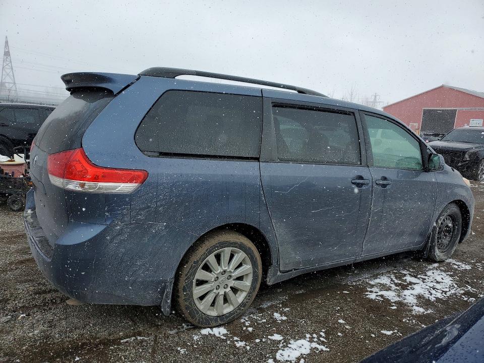Продажа на аукционе авто 2014 Toyota Sienna, vin: 5TDKK3DC5ES503536, номер лота: 46190786