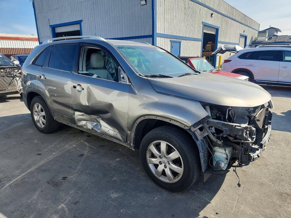 2013 Kia Sorento მანქანა იყიდება აუქციონზე, vin: 5XYKT4A66DG408397, აუქციონის ნომერი: 46060916