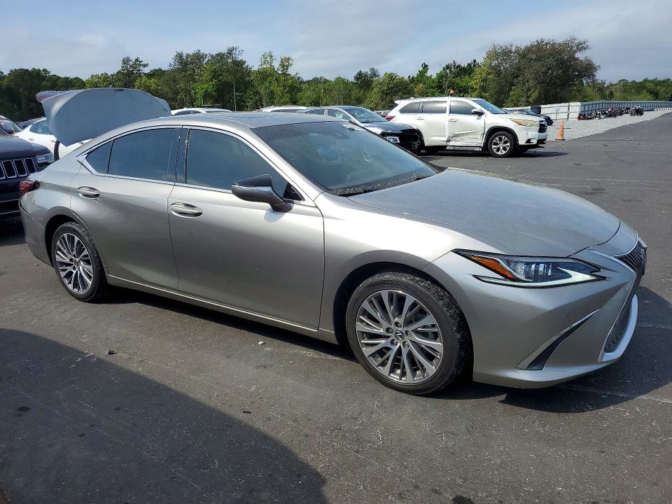 47611876 :رقم المزاد ، 58ADZ1B19MU098130 vin ، 2021 Lexus Es مزاد بيع