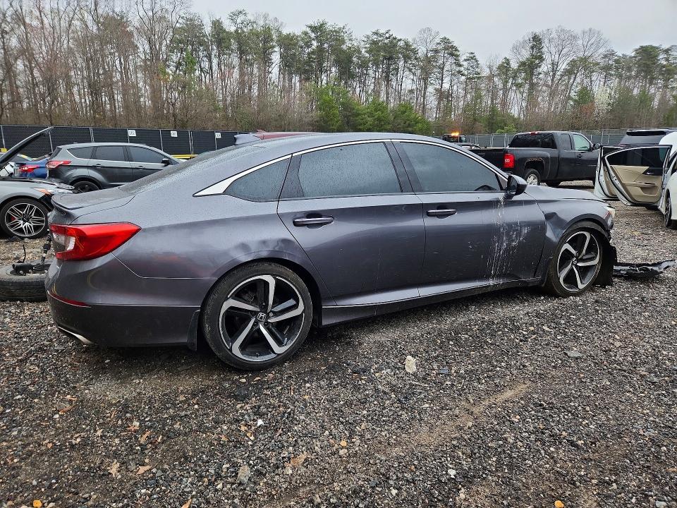 47449656 :رقم المزاد ، 1HGCV1F34JA191473 vin ، 2018 Honda Accord مزاد بيع