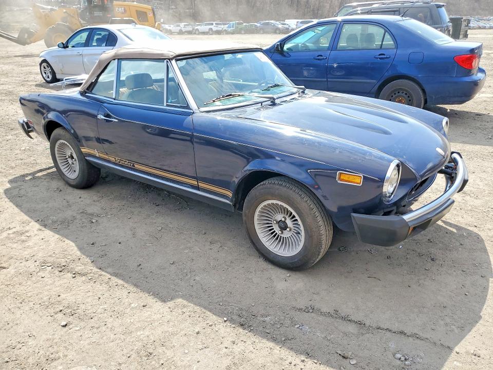 48114846 :رقم المزاد ، 124CS10121640 vin ، 1977 Fiat 124 مزاد بيع