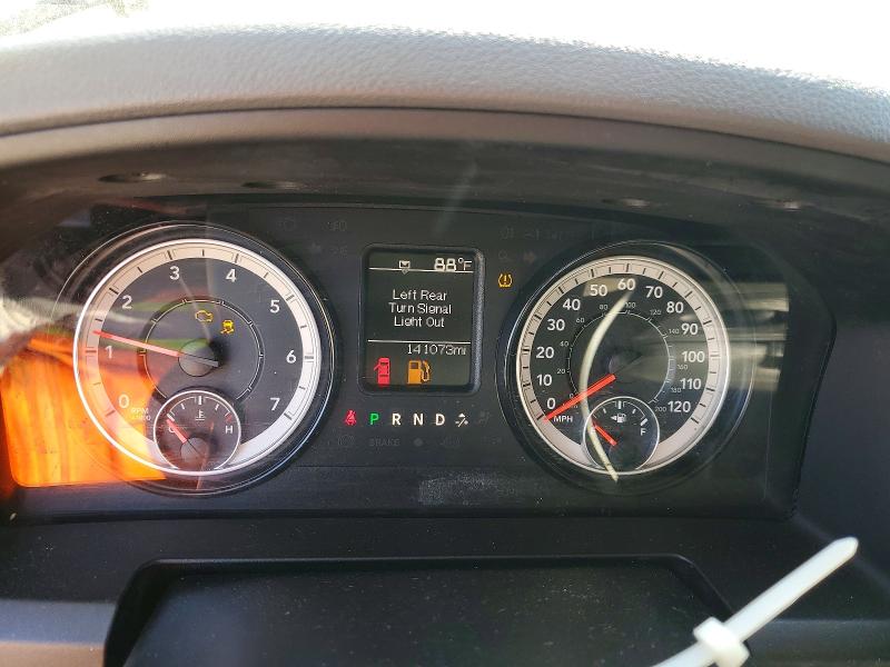 46807976 :رقم المزاد ، 1C6RR6FTXJS132391 vin ، 2018 Ram 1500 مزاد بيع