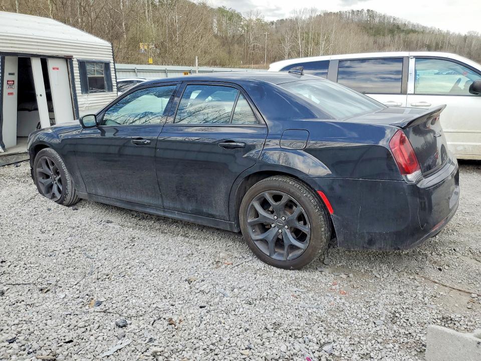 2021 Chrysler 300 მანქანა იყიდება აუქციონზე, vin: 2C3CCABT3MH585695, აუქციონის ნომერი: 41638546