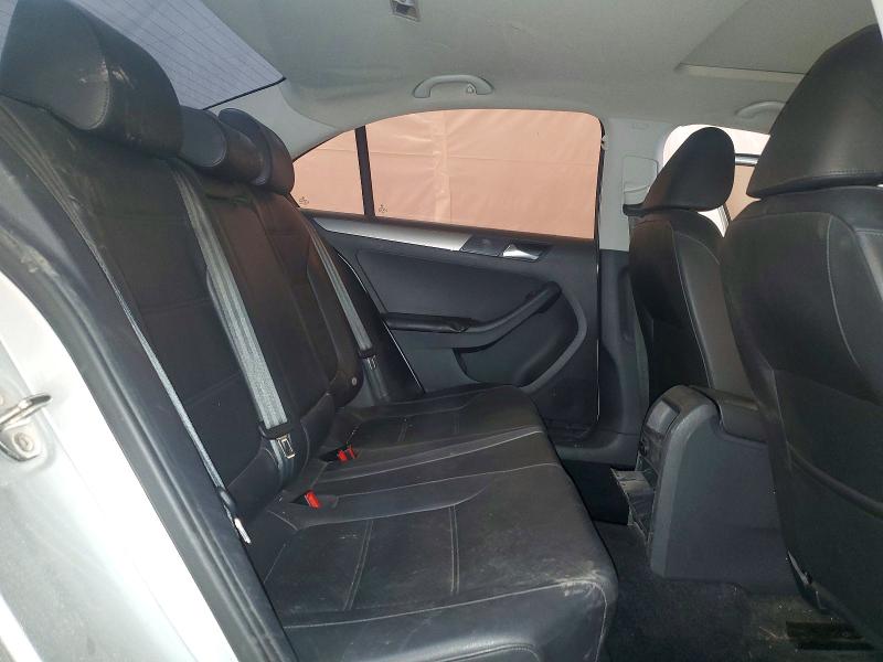 46288276 :رقم المزاد ، 3VWD07AJ9FM413393 vin ، 2015 Volkswagen Jetta مزاد بيع