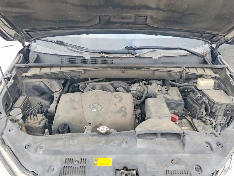 2018 Toyota Highlander მანქანა იყიდება აუქციონზე, vin: 5TDKZRFH9JS532538, აუქციონის ნომერი: 47957826