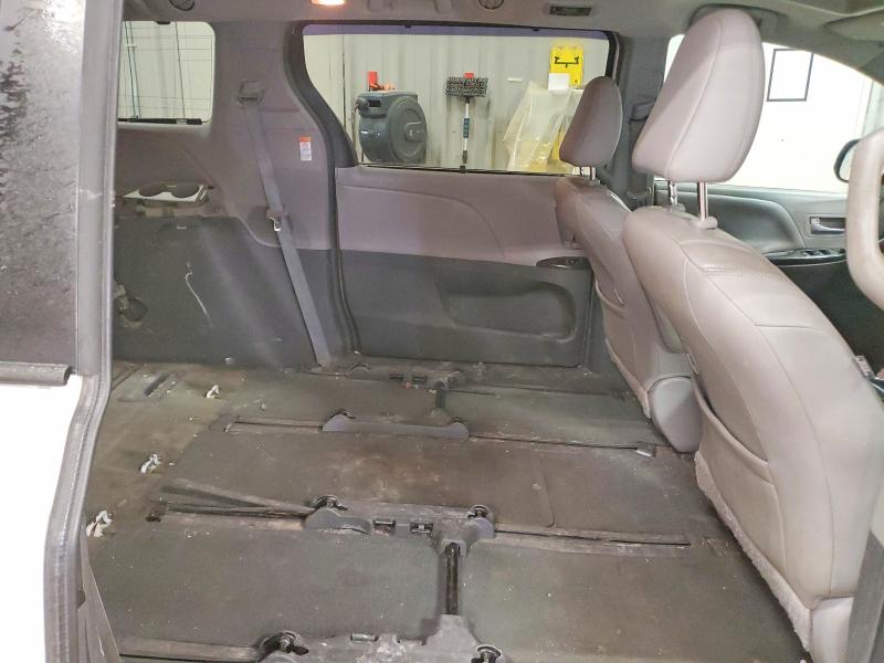 Aukcja sprzedaży 2015 Toyota Sienna, vin: 5TDDK3DC5FS097820, numer aukcji: 77242625