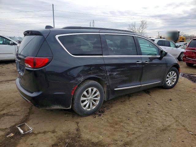 46998146 :رقم المزاد ، 2C4RC1BG4HR517396 vin ، 2017 Chrysler Pacifica مزاد بيع