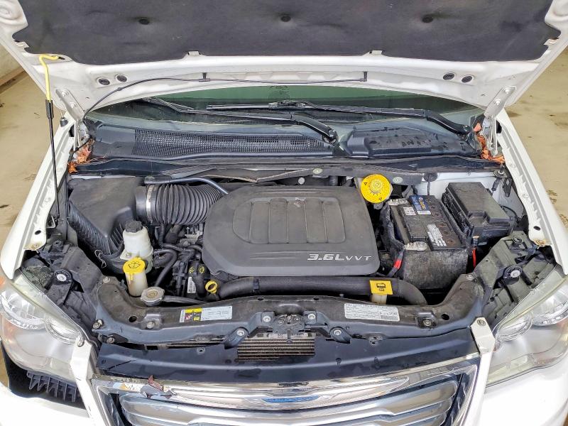 46983156 :رقم المزاد ، 2C4RC1CG5DR783082 vin ، 2013 Chrysler Town & Country مزاد بيع