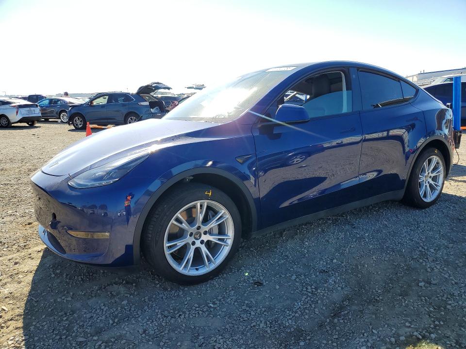 Продажа на аукционе авто 2021 Tesla Model Y, vin: 5YJYGDEEXMF276204, номер лота: 45782056