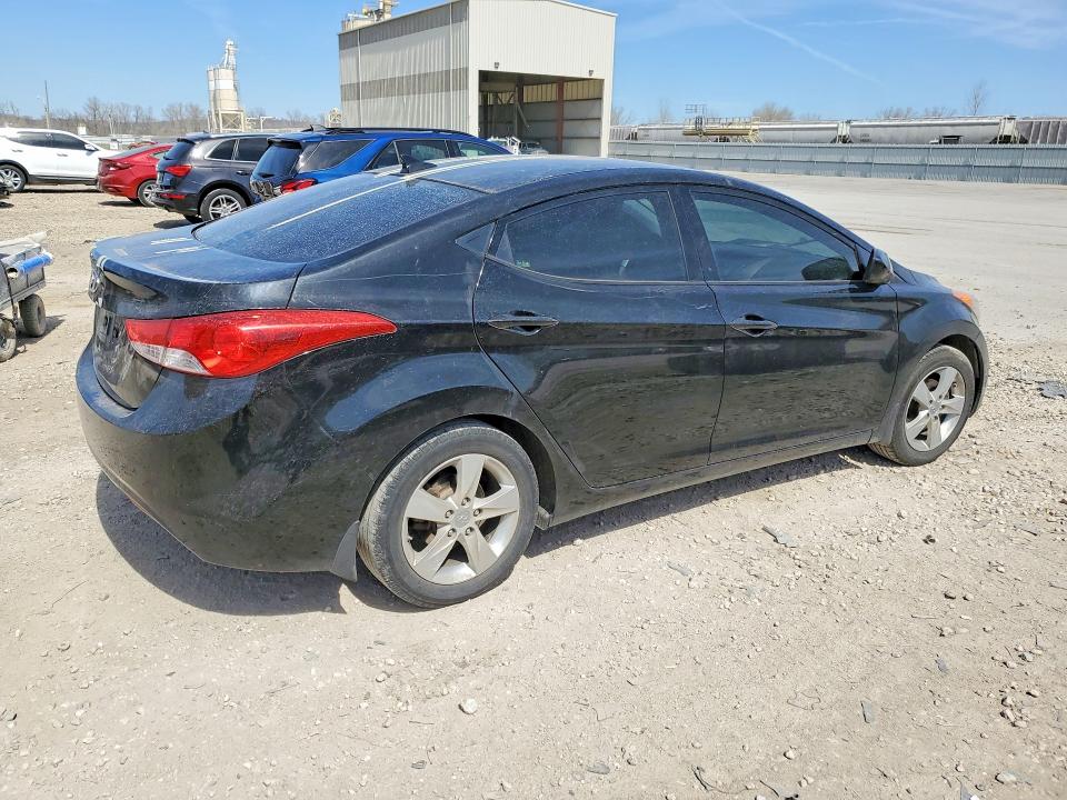 47132106 :رقم المزاد ، KMHDH4AE8DU744032 vin ، 2013 Hyundai Elantra مزاد بيع