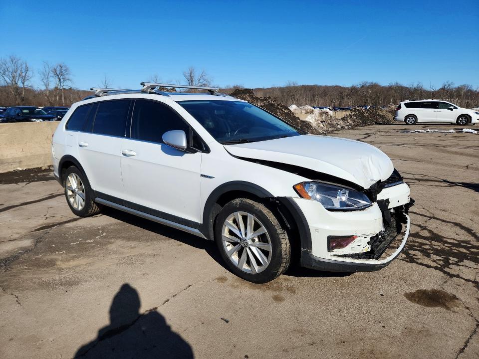 Продажа на аукционе авто 2017 Volkswagen Golf Alltrack, vin: 3VWH17AU5HM541545, номер лота: 78172465