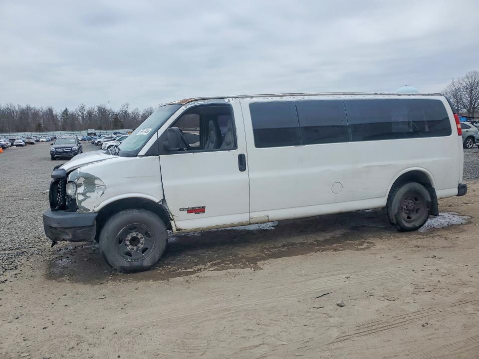79347425 :رقم المزاد ، 1GJHG39U061129809 vin ، 2006 Gmc Savana مزاد بيع