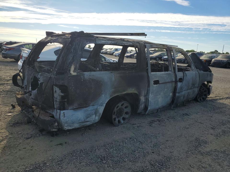47111606 :رقم المزاد ، 3GNFK16Z05G156310 vin ، 2005 Chevrolet Suburban مزاد بيع