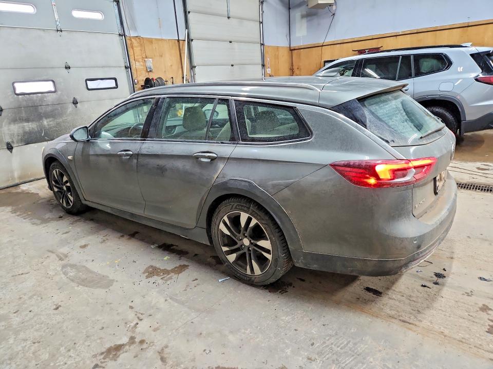 75073945 :رقم المزاد ، W04GV8SX1J1165067 vin ، 2018 Buick Regal Tourx مزاد بيع