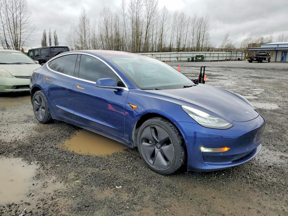 Продажа на аукционе авто 2018 Tesla Model 3, vin: 5YJ3E1EA6JF019614, номер лота: 45862596