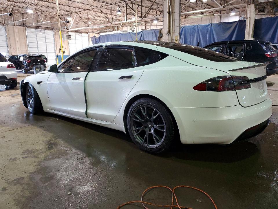 45813076 :رقم المزاد ، 5YJSA1E5XNF471601 vin ، 2022 Tesla Model S مزاد بيع