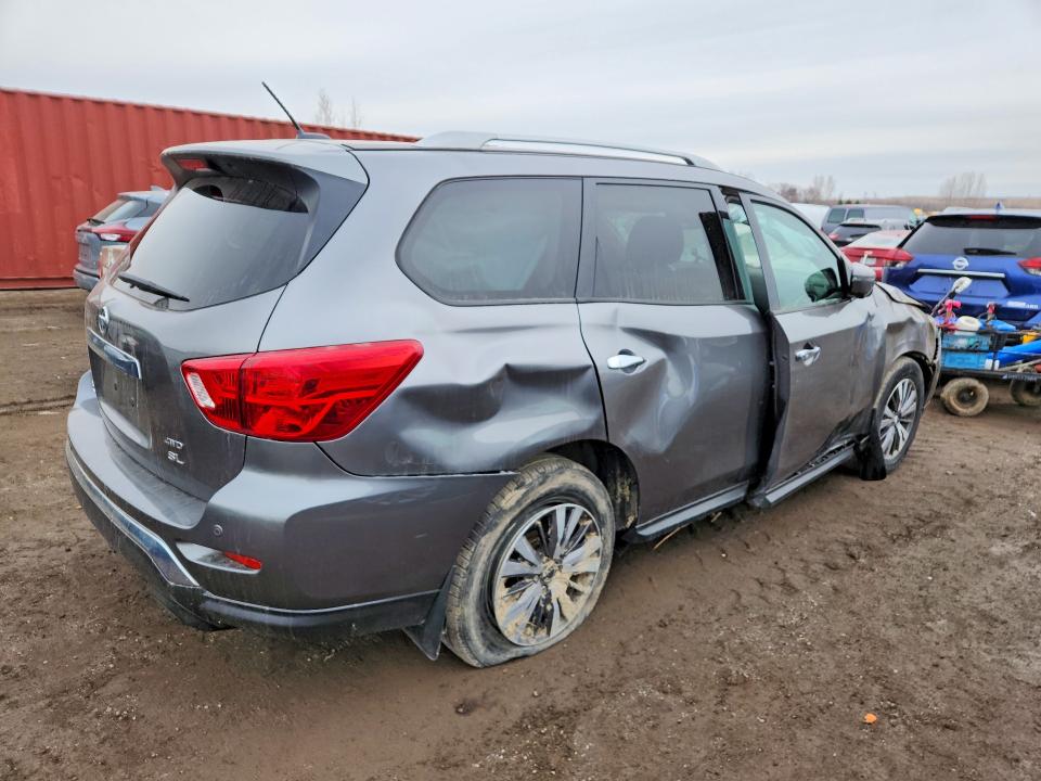 46408976 :رقم المزاد ، 5N1DR2MM6HC667399 vin ، 2017 Nissan Pathfinder مزاد بيع