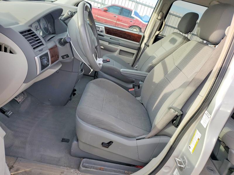 79655595 :رقم المزاد ، 2A4RR5D10AR450682 vin ، 2010 Chrysler Town & Country مزاد بيع