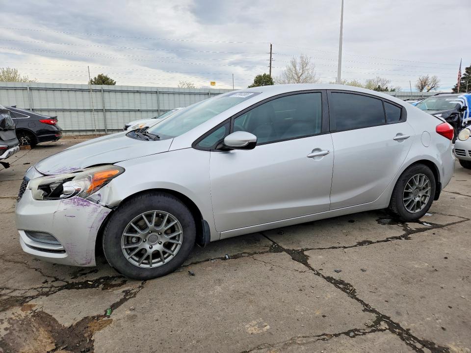 47044566 :رقم المزاد ، KNAFK4A66F5287318 vin ، 2015 Kia Forte مزاد بيع