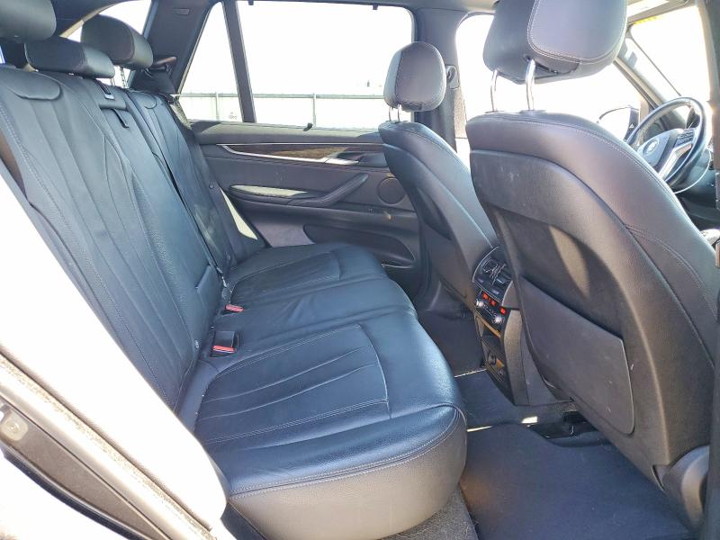 46244976 :رقم المزاد ، 5UXKR2C57J0X08859 vin ، 2018 Bmw X5 مزاد بيع