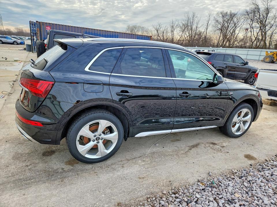 47074546 :رقم المزاد ، WA1EAAFY6N2027683 vin ، 2022 Audi Q5 مزاد بيع