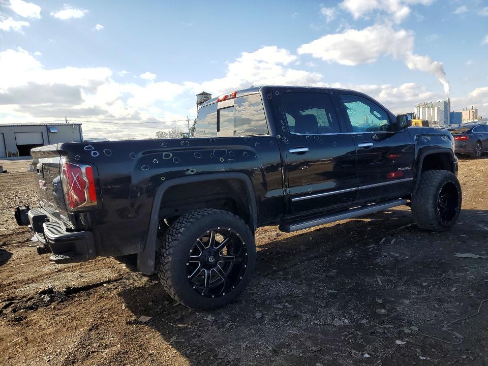 47681766 :رقم المزاد ، 3GTU2PEJ4JG543239 vin ، 2018 Gmc Sierra مزاد بيع