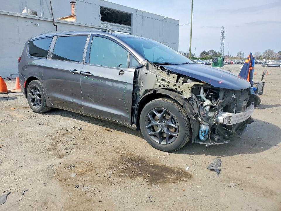 2018 Chrysler Pacifica მანქანა იყიდება აუქციონზე, vin: 2C4RC1BG3JR197445, აუქციონის ნომერი: 47305276