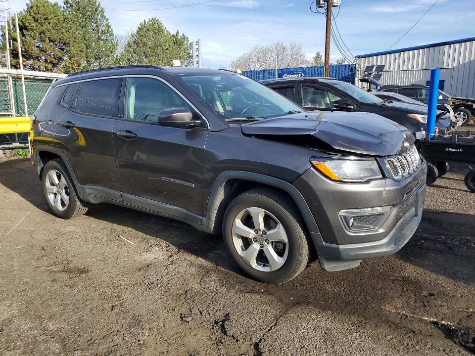 46878766 :رقم المزاد ، 3C4NJCBB9HT647630 vin ، 2017 Jeep Compass مزاد بيع