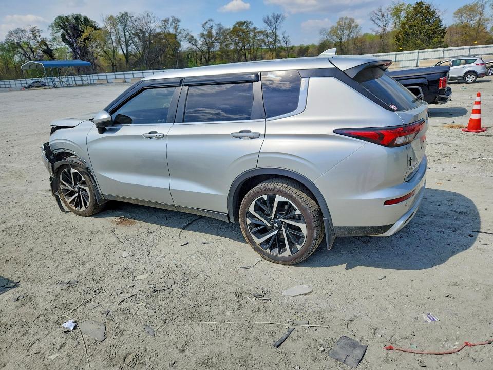 Продаж на аукціоні авто 2022 Mitsubishi Outlander, vin: JA4J3UA82NZ011800, номер лоту: 47075816