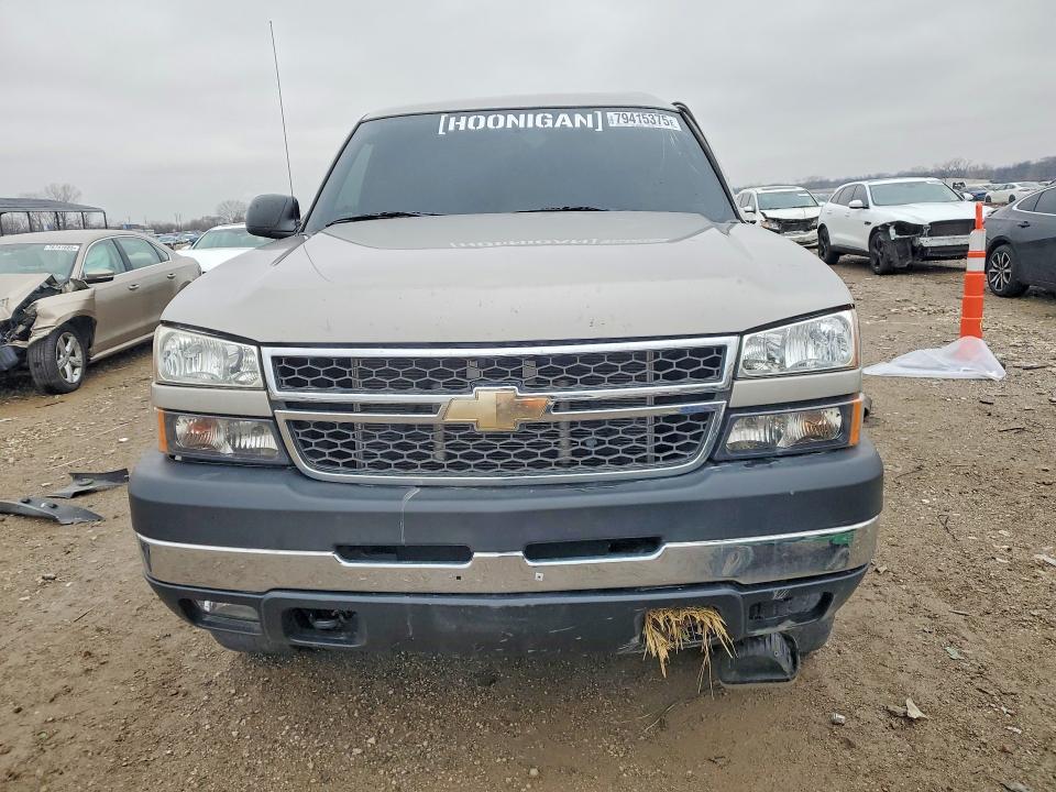 Продажа на аукционе авто 2005 Chevrolet Silverado, vin: 1GCHK292X5E131895, номер лота: 79415375