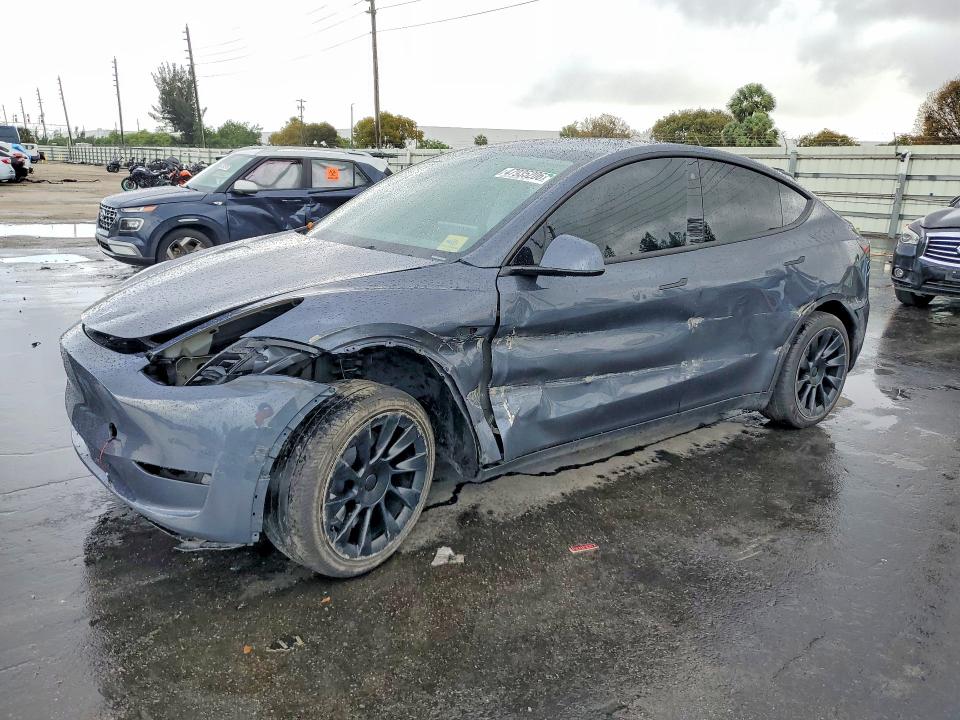 47935206 :رقم المزاد ، 7SAYGDEE0PA099215 vin ، 2023 Tesla Model Y مزاد بيع