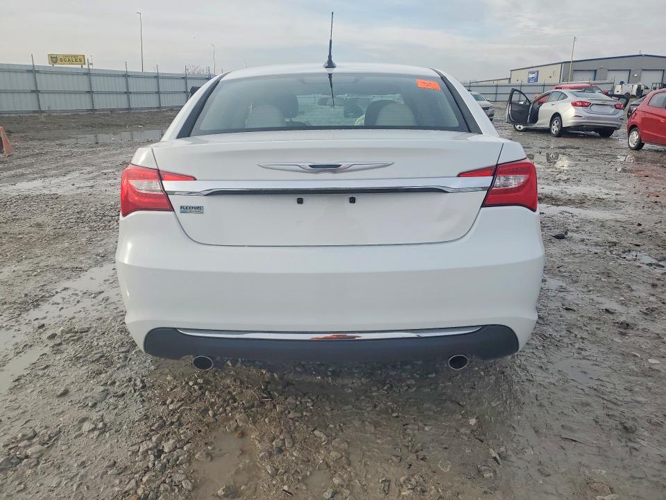 Продажа на аукционе авто 2013 Chrysler 200, vin: 1C3CCBBG4DN703477, номер лота: 79129635