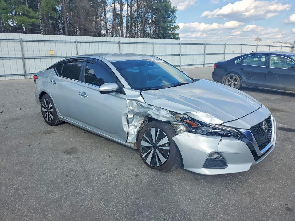 45680866 :رقم المزاد ، 1N4BL4DV3MN313801 vin ، 2021 Nissan Altima مزاد بيع