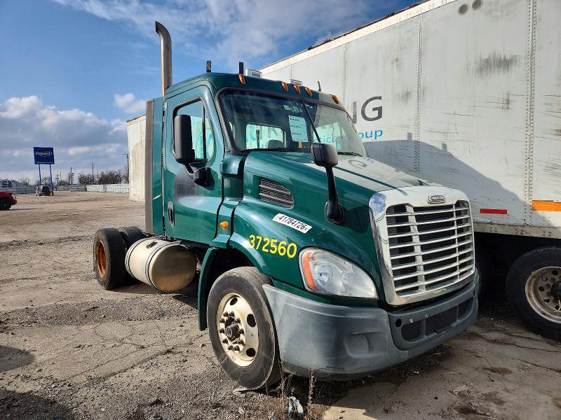 Продажа на аукционе авто 2018 Freightliner Cascadia 113, vin: 3AKBGADV0JSJL4388, номер лота: 41784726