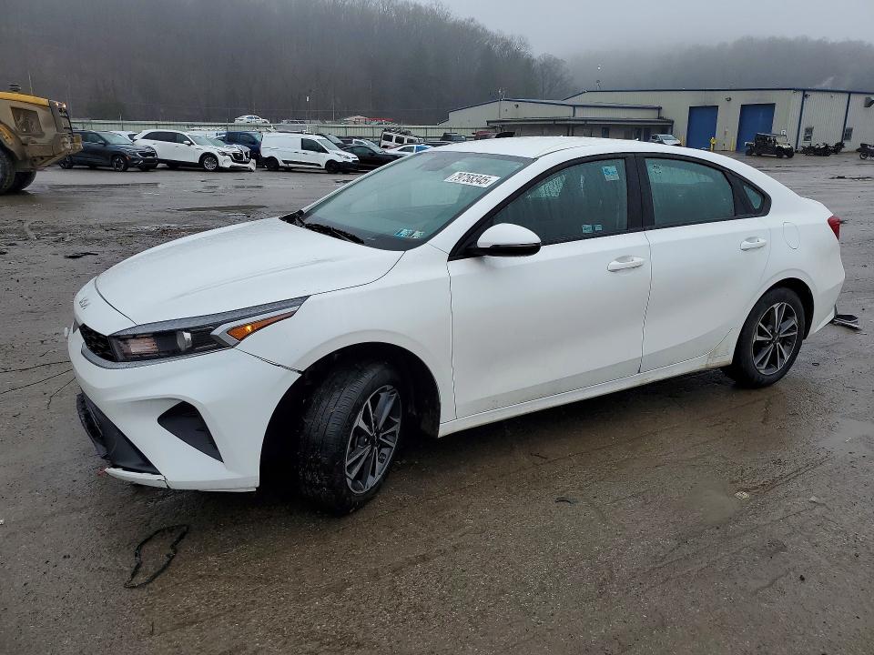 79758345 :رقم المزاد ، 3KPF24AD5RE828126 vin ، 2024 Kia Forte مزاد بيع
