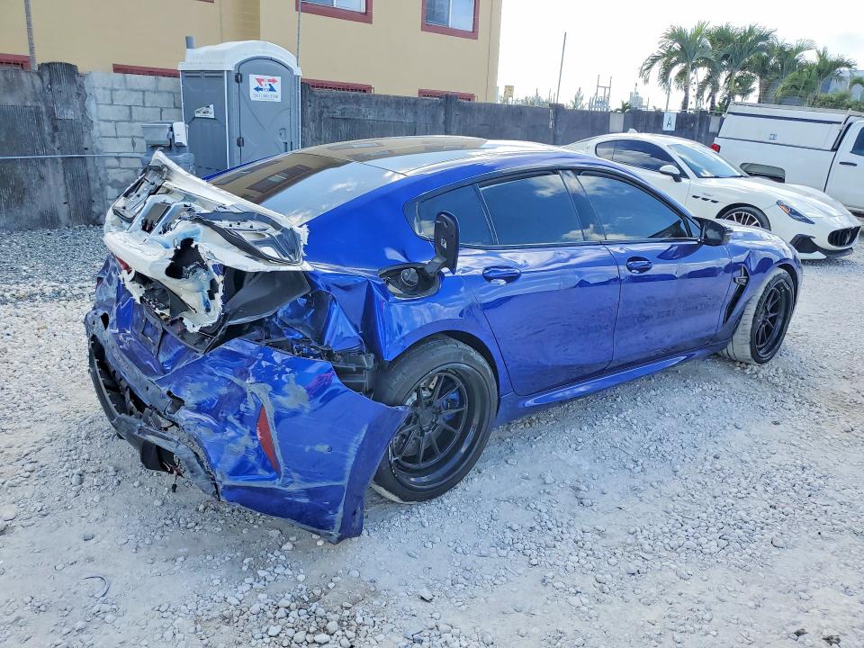 45568366 :رقم المزاد ، WBSGV0C09NCJ55155 vin ، 2022 Bmw M8 مزاد بيع