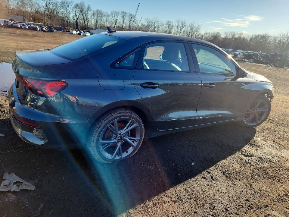 79770515 :رقم المزاد ، WAUGUDGY1RA084856 vin ، 2024 Audi A3 مزاد بيع