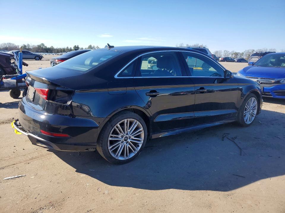 46453546 :رقم المزاد ، WAUGUGFF6H1042795 vin ، 2017 Audi A3 مزاد بيع