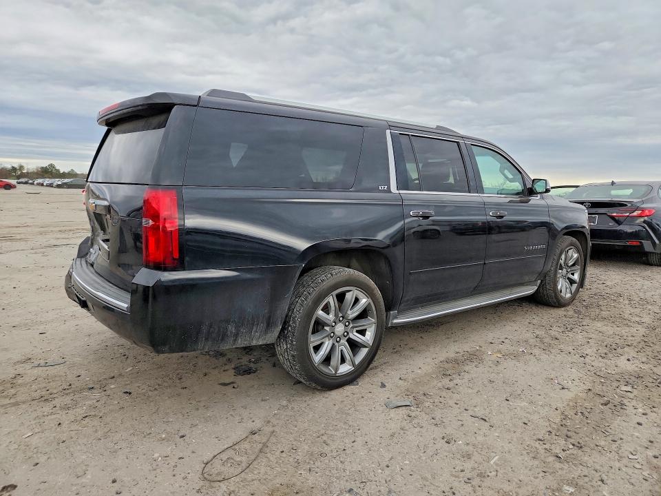Продажа на аукционе авто 2015 Chevrolet Suburban, vin: 1GNSKKKC3FR676802, номер лота: 47738076