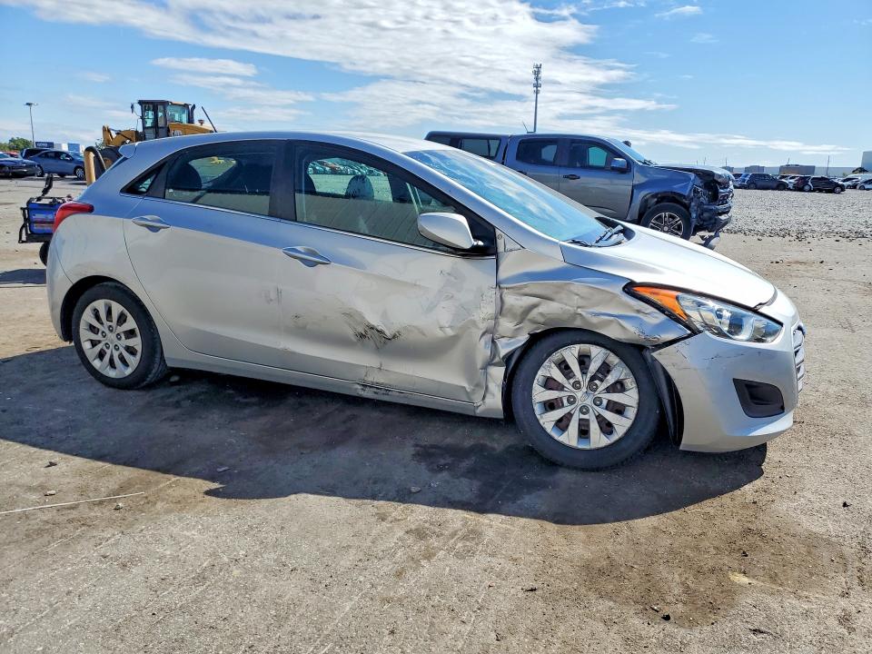 46703766 :رقم المزاد ، KMHD35LH3HU364341 vin ، 2017 Hyundai Elantra Gt مزاد بيع