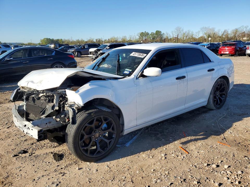 45770636 :رقم المزاد ، 2C3CCAAG9DH589447 vin ، 2013 Chrysler 300 مزاد بيع