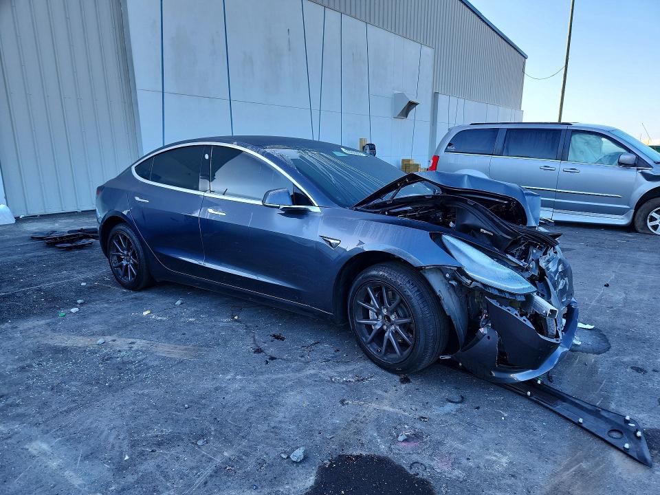 Продажа на аукционе авто 2019 Tesla Model 3, vin: 5YJ3E1EA5KF308095, номер лота: 79629975