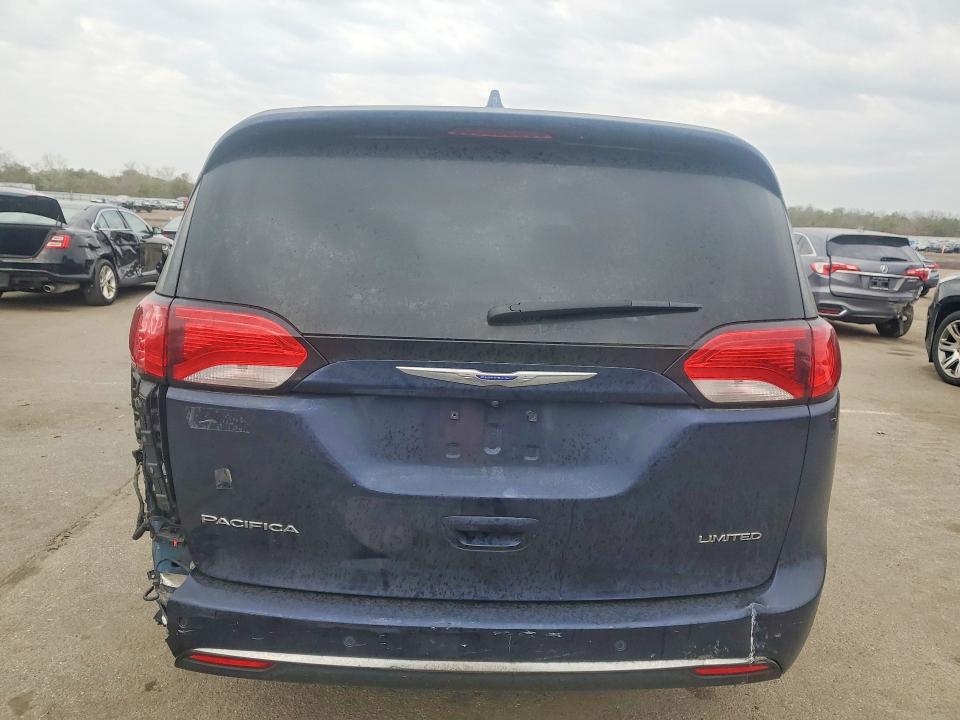 Продажа на аукционе авто 2018 Chrysler Pacifica, vin: 2C4RC1GG3JR334389, номер лота: 46917646