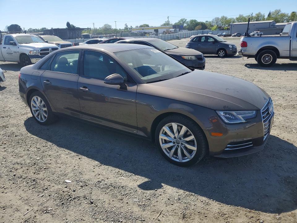 Продажа на аукционе авто 2017 Audi A4, vin: WAUANAF42HN013799, номер лота: 46263746
