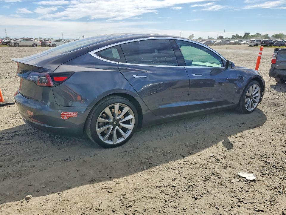Продажа на аукционе авто 2018 Tesla Model 3, vin: 5YJ3E1EA3JF051064, номер лота: 46763216