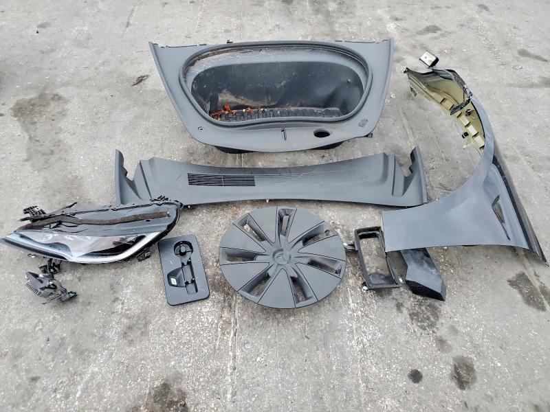 2025 Tesla Model 3 მანქანა იყიდება აუქციონზე, vin: 5YJ3E1EA2SF986335, აუქციონის ნომერი: 45467116