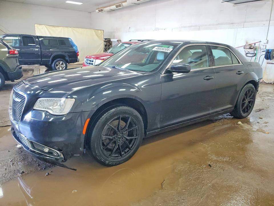 46656586 :رقم المزاد ، 2C3CCARG7GH182543 vin ، 2016 Chrysler 300 مزاد بيع