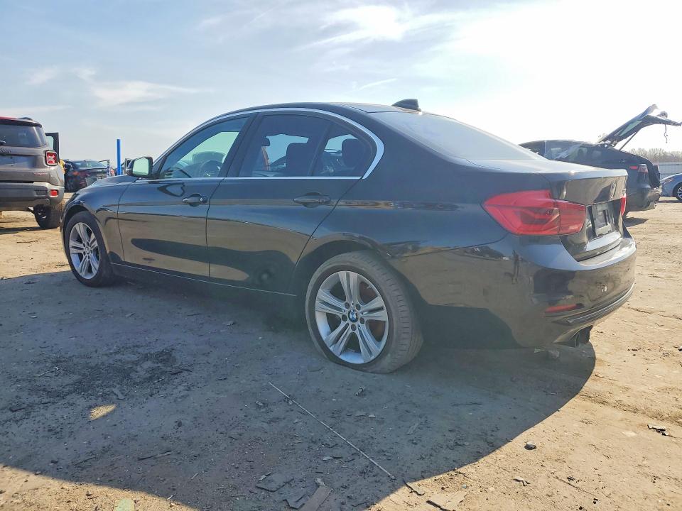 48037876 :رقم المزاد ، WBA8B9C57HK884685 vin ، 2017 Bmw 330 مزاد بيع