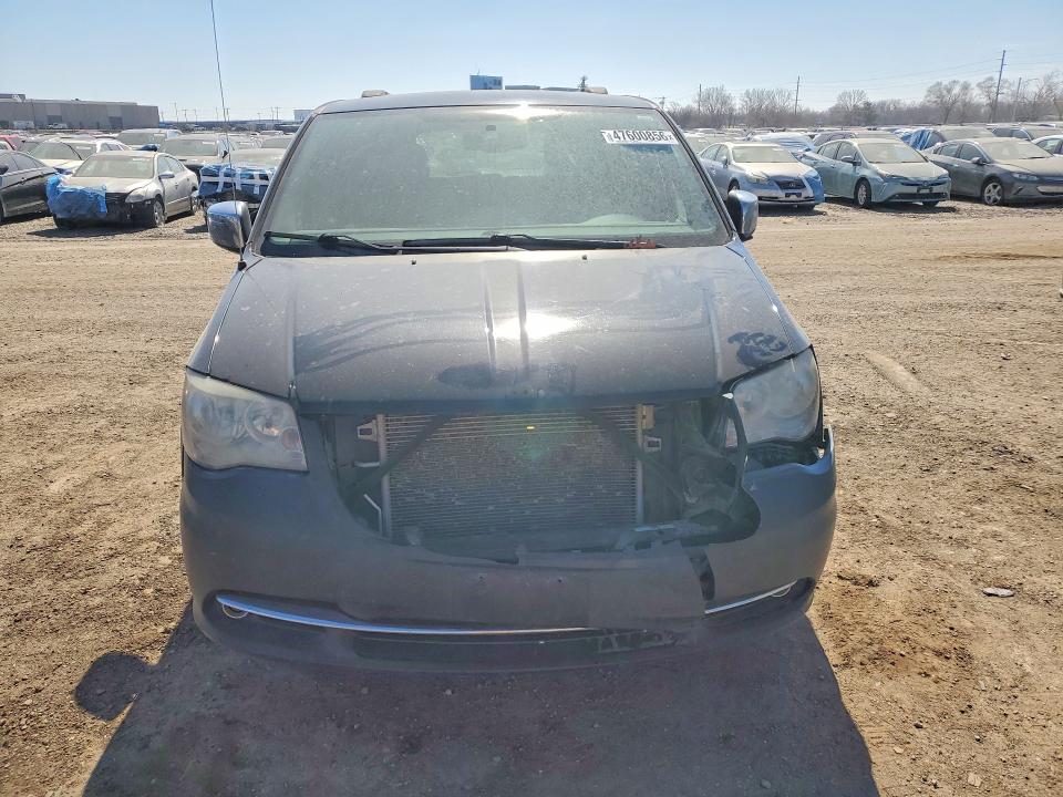 47600856 :رقم المزاد ، 2C4RC1CG8ER219380 vin ، 2014 Chrysler Town & Country مزاد بيع