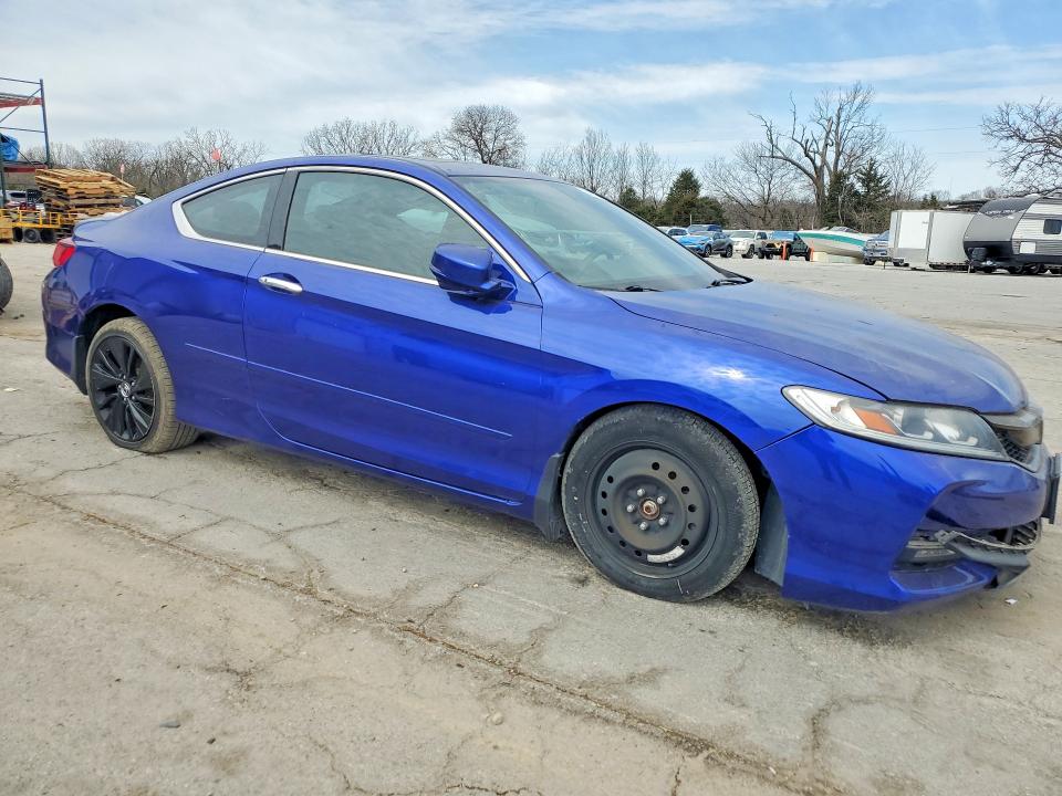 38773273 :رقم المزاد ، 1HGCT1B89HA008893 vin ، 2017 Honda Accord مزاد بيع
